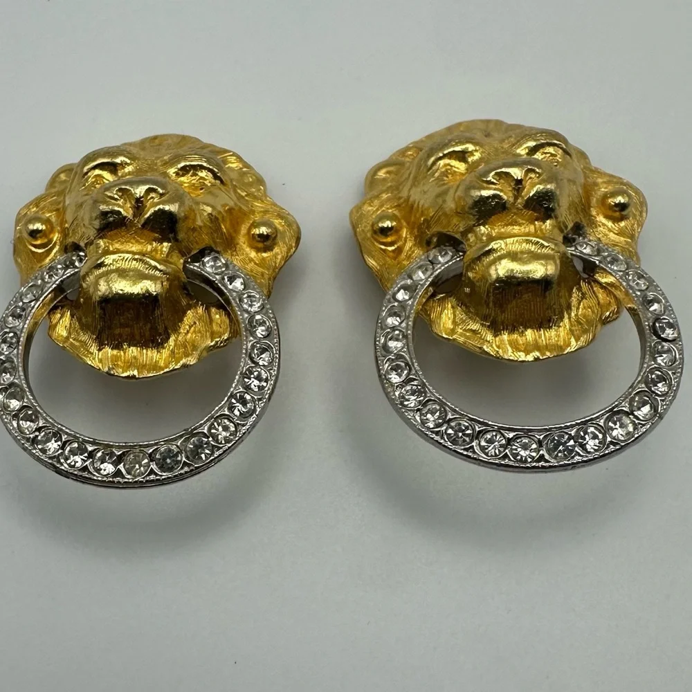 Vtg KJL Kenneth J Lane Lion Leo Door Knocker Clip Earrings Rhinestones Gold Tone - Picture 5 of 11